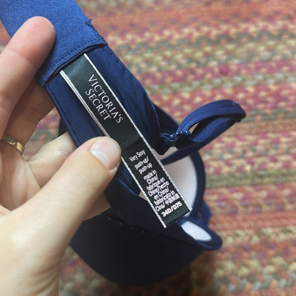 NWOT VICTORIAS SECRET BLUE SATIN RHINESTONE VERY SEXY PUSH UP BRA - Picture 2 of 4